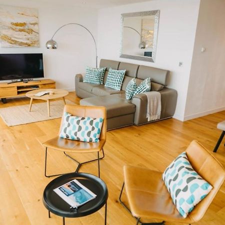 Sunset Waves Sea View Apartment Featuring Panoramic Views & Parking New Quay Exterior foto