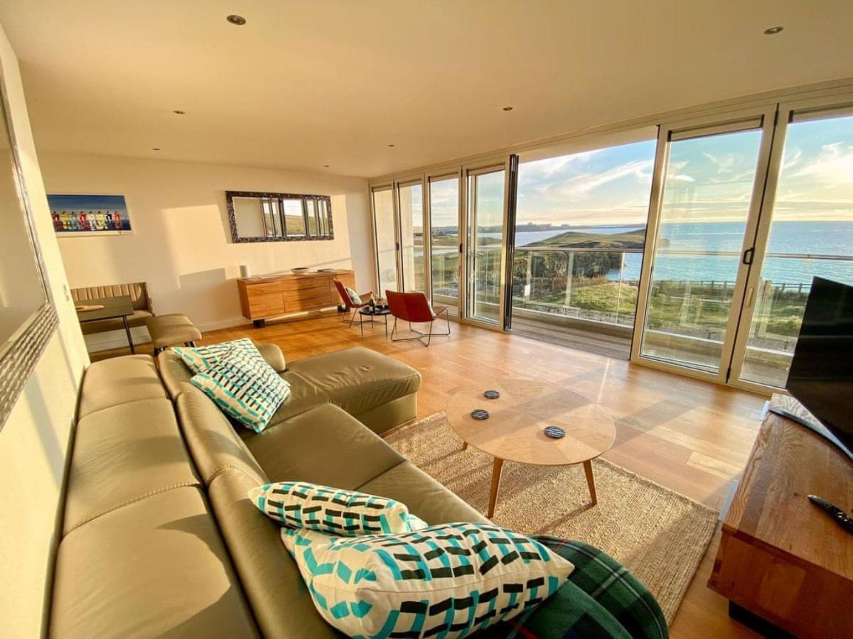 Sunset Waves Sea View Apartment Featuring Panoramic Views & Parking New Quay Exterior foto