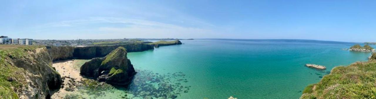 Sunset Waves Sea View Apartment Featuring Panoramic Views & Parking New Quay Exterior foto